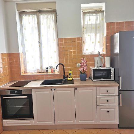Apartments Smile Split Bagian luar foto