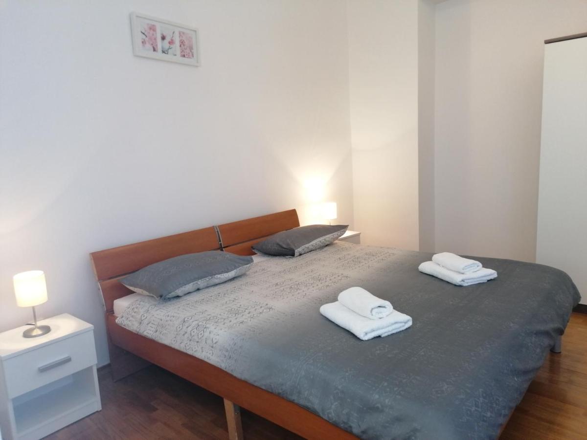 Apartments Smile Split Bagian luar foto