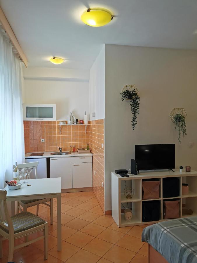 Apartments Smile Split Bagian luar foto
