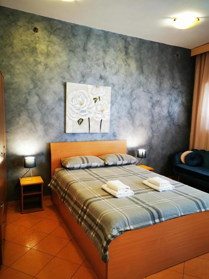Apartments Smile Split Bagian luar foto