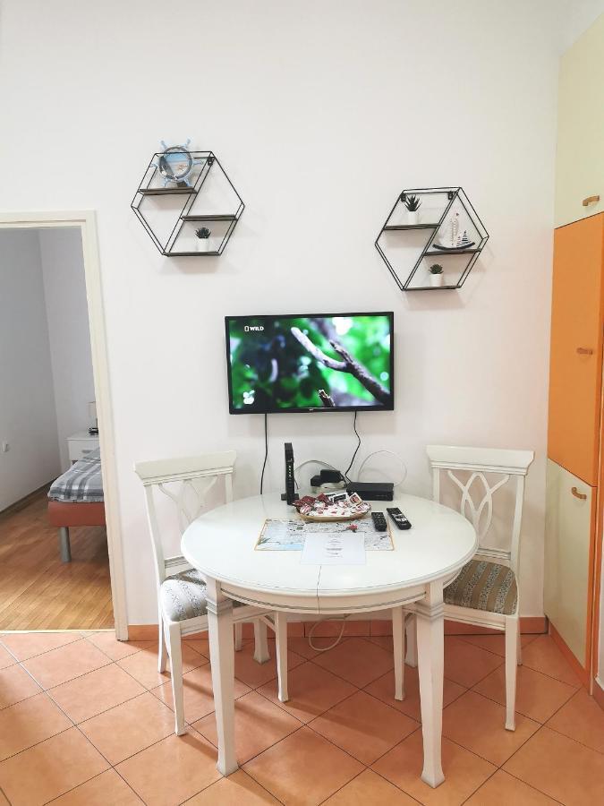 Apartments Smile Split Bagian luar foto